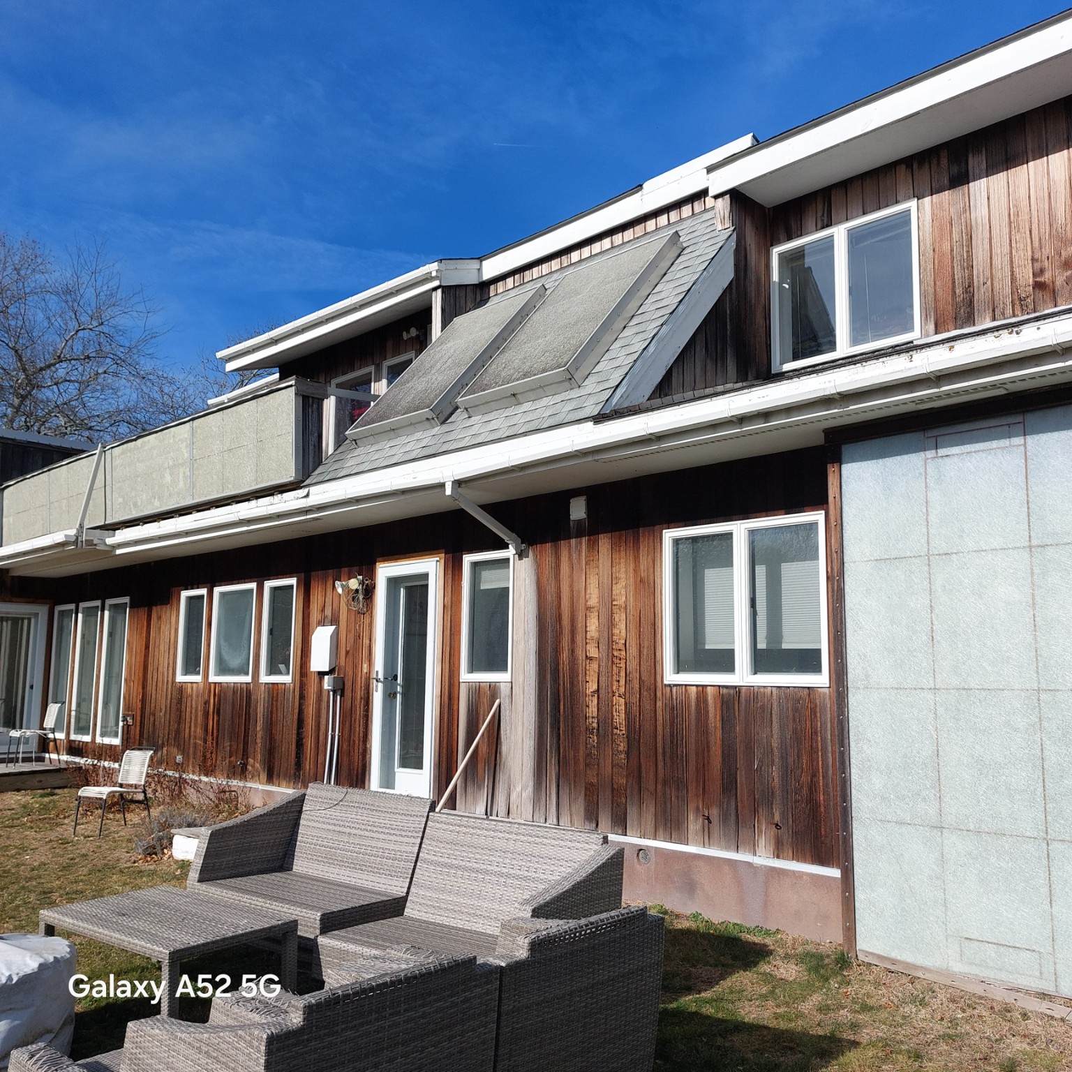 House exterior before renovation